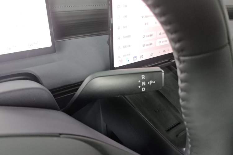 Used Nissan N6 2026 Model 180 Max Gear Lever