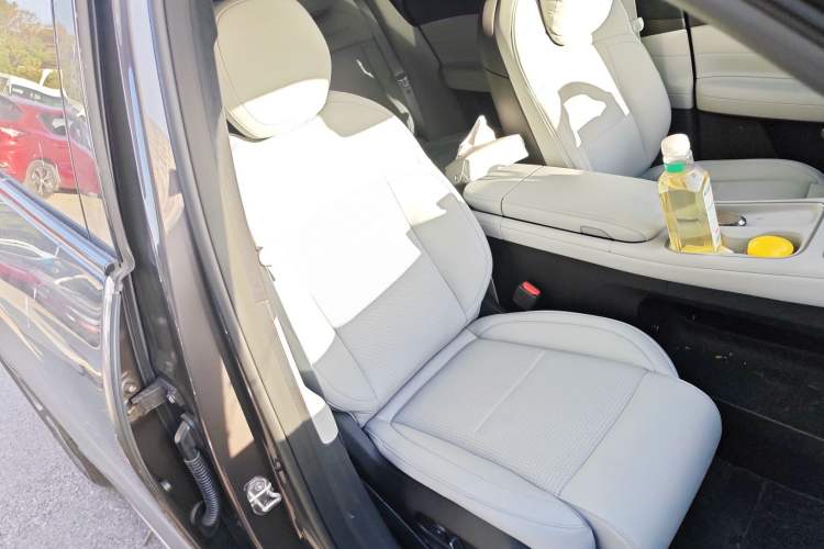 Used Nio ES6 2024 75 kWh
