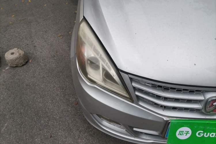 Used BAIC Weiwang M20 2014 1.5L practical type BJ415A Right Front Headlight