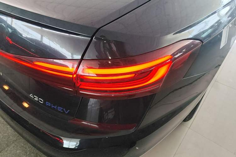 Used Volkswagen Passat New Energy 2025 430 PHEV Hybrid Business Edition Right Rear Taillight