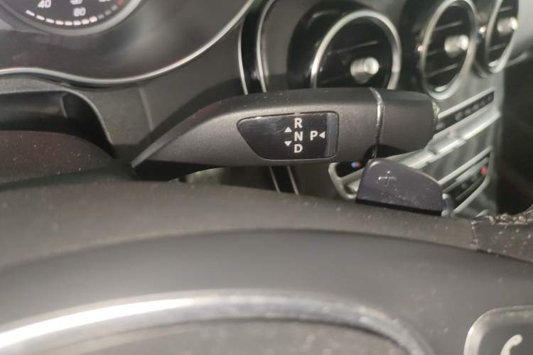 Used Mercedes-Benz C-Class 2017 Facelift C 200 L Sport Edition Gear Lever