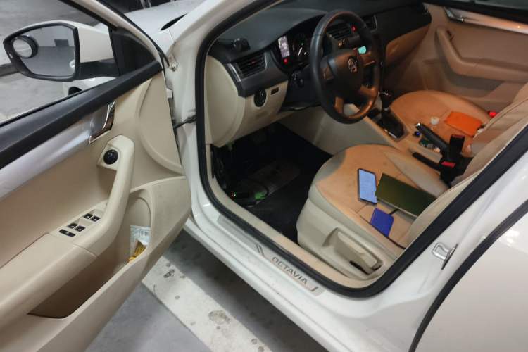 Used Skoda Octavia 2015 1.6L Automatic Yijie Edition
