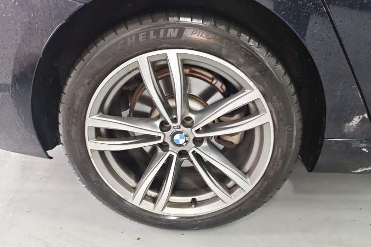 Used BMW 6 Series GT 2019 630i M Sport Package Exterior 5