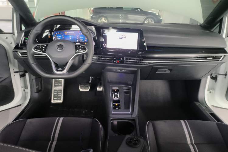 Used Volkswagen Golf 2021 280TSI DSG R-Line
