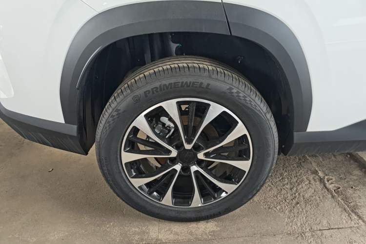 Used Geely Auto Emgrand X7 Sport 2026 Model 1.5TD Aspirational Exterior 5