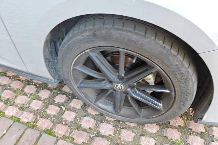 Used CHANGAN UNI-V 2022 1.5T Prestige Version
