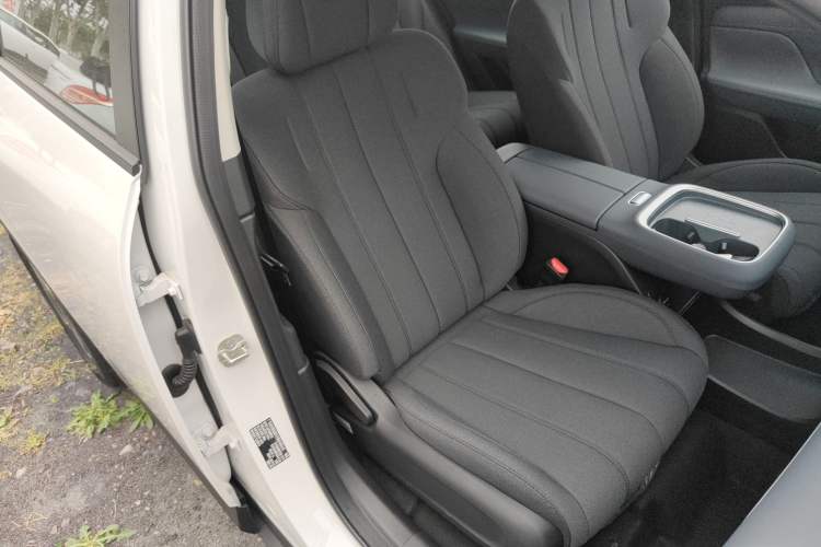 Used AION UT 2025 330 Starlight Edition Right Front Seat