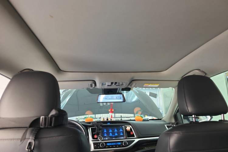 Used Toyota Highlander 2018 2.0T Four-Wheel Drive Prestige Version 7 Seats China VI Standard