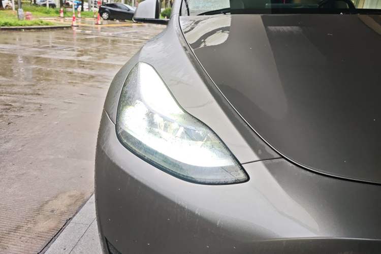 Used Tesla Model Y 2024 Rear-Wheel-Drive Version Right Front Headlight