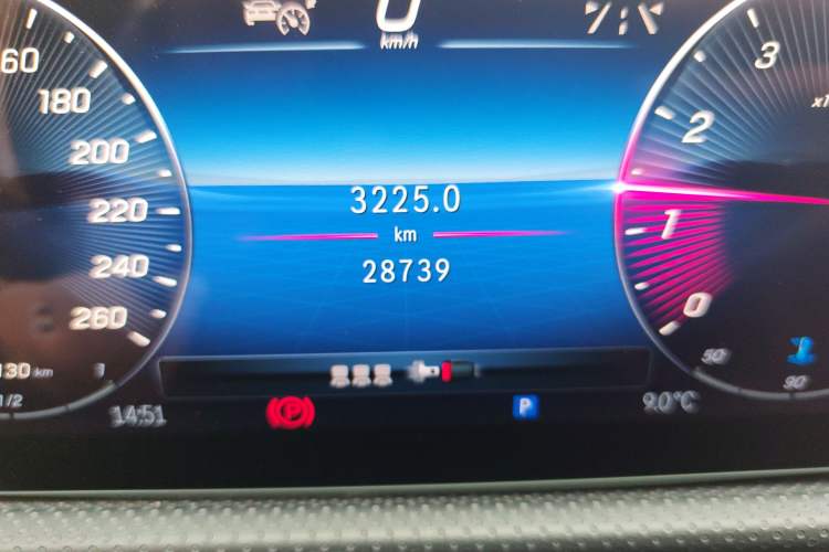 Used Mercedes-Benz A-Class 2022 Revised Version A 200 L Sport Sedan Fashionable Style