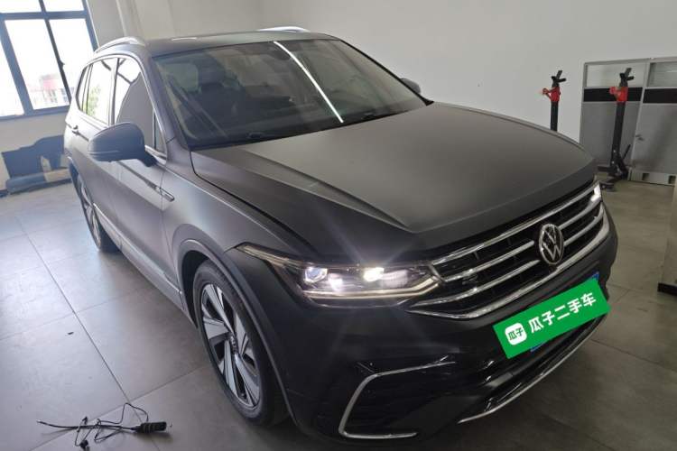 Used Volkswagen Tiguan L 2023 Restyled 330TSI Automatic Two-Wheel Drive R-Line Enhanced Comfort Version
