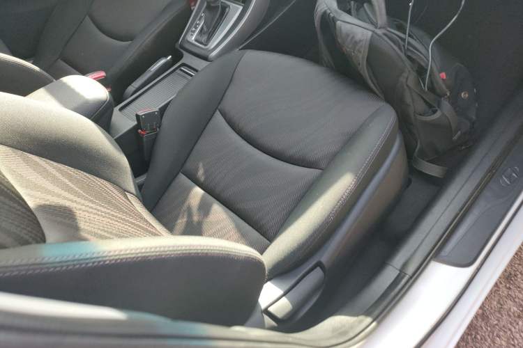 Used Hyundai Elantra (5th Generation / Langdong) 2012 1.6L Automatic Fashion Edition Right Front Seat