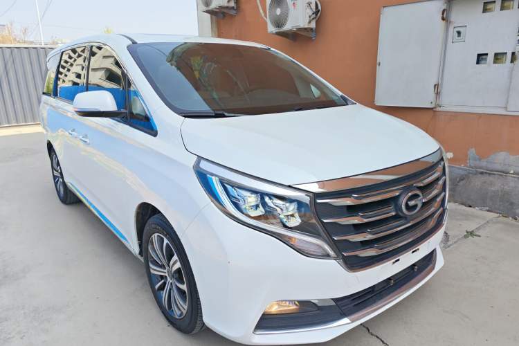 Used GAC Trumpchi M8 2018 320T Luxury Edition Front Right 45 Deg