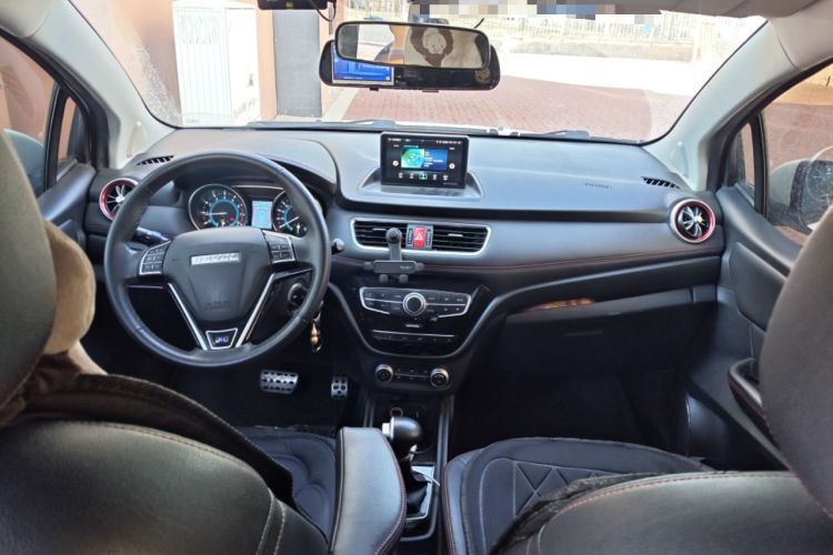 Used Haval H1 2017 Blue-Label 1.5L AMT Luxury Model Center Console