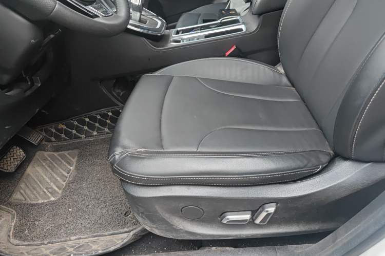 Used Haval M6 2021 PLUS 1.5T DCT Prestige Smart Connectivity Model