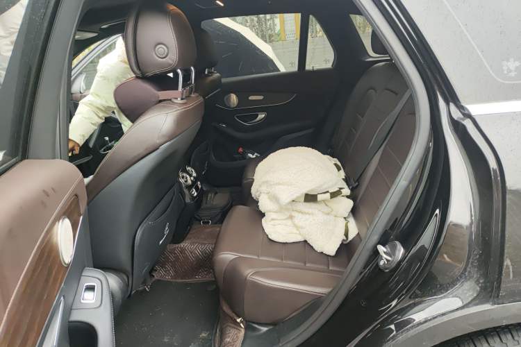 Used Mercedes-Benz GLC 2022 Refreshed GLC 300 L 4MATIC Dynamic Edition Left Rear Seat