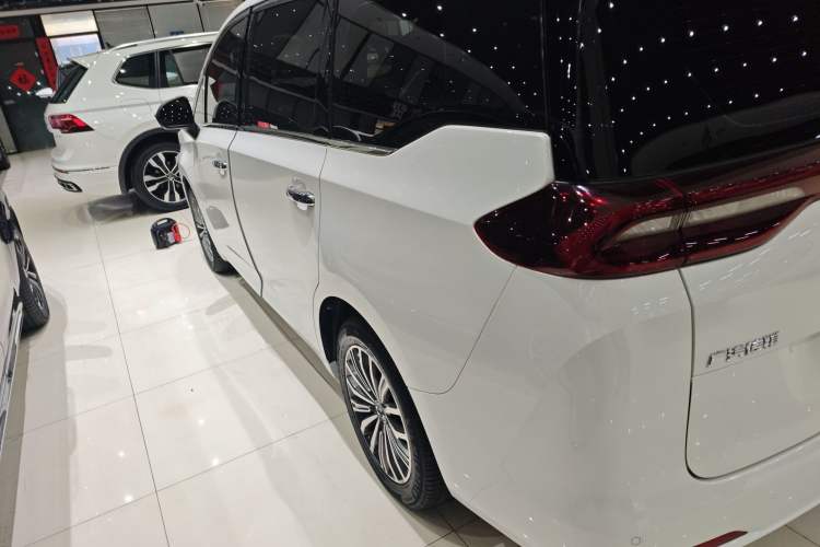 Used GAC Trumpchi M6 2019 270T DCT Luxury Edition (7-seater) China VI
