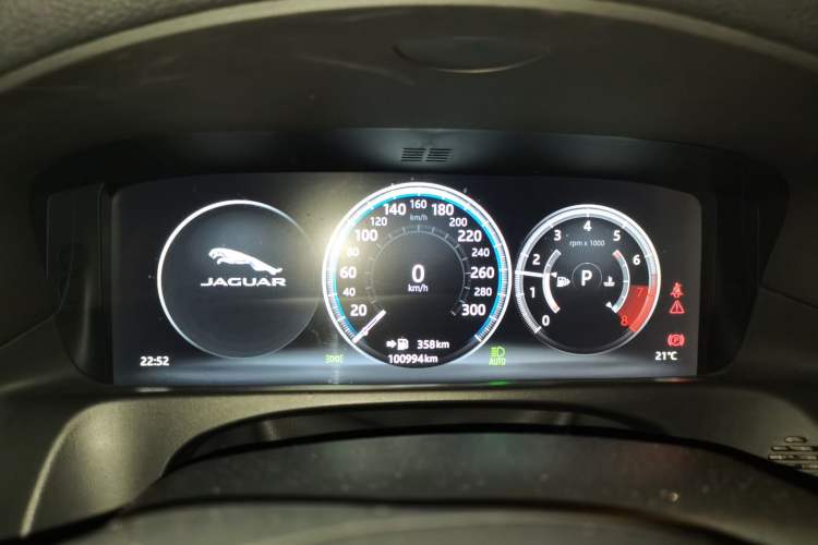 Used Jaguar XFL 2018 XFL 2.0T 250 PS Luxury Edition Instrument Cluster
