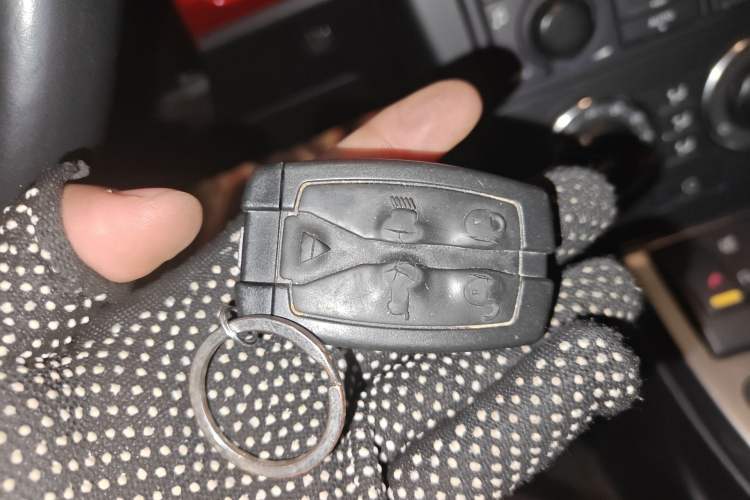 Used Land Rover Freelander 2 2011 3.2L China Red Limited Edition
