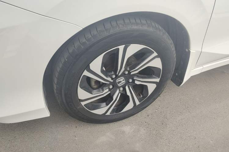 Used Honda Crider 2016 1.8L CVT Luxury Edition
