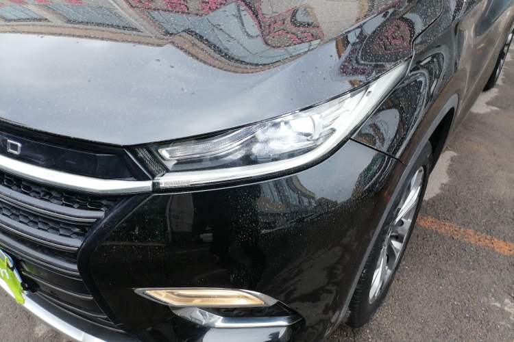 Used EXEED Lingyun 2019 1.6T Two-Wheel Drive Diamond Edition Left Front Headlight