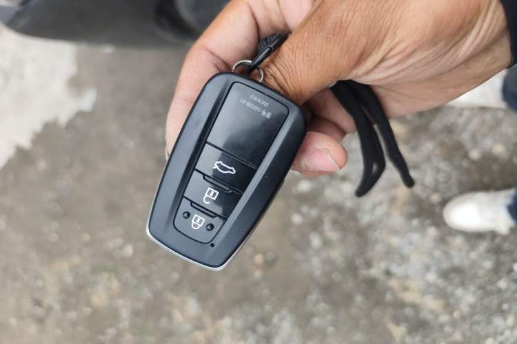 Used Toyota Avalon 2019 2.5L Touring Premium Version China VI Standard Interior 1