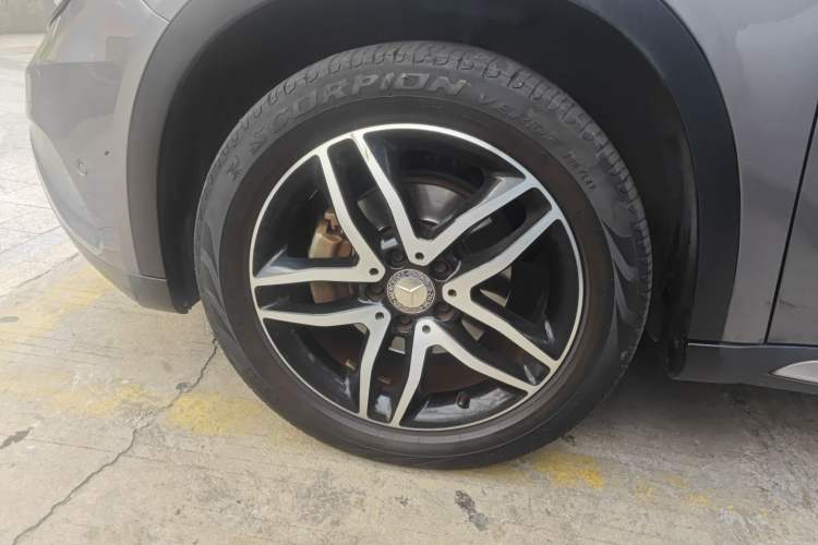 Used Mercedes-Benz GLA 2015 GLA 200 Fashion Model Exterior 4