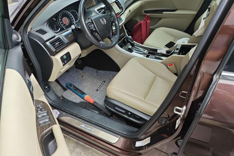 Used Honda Accord 2014 2.4L EX Luxury Edition Driver Seat