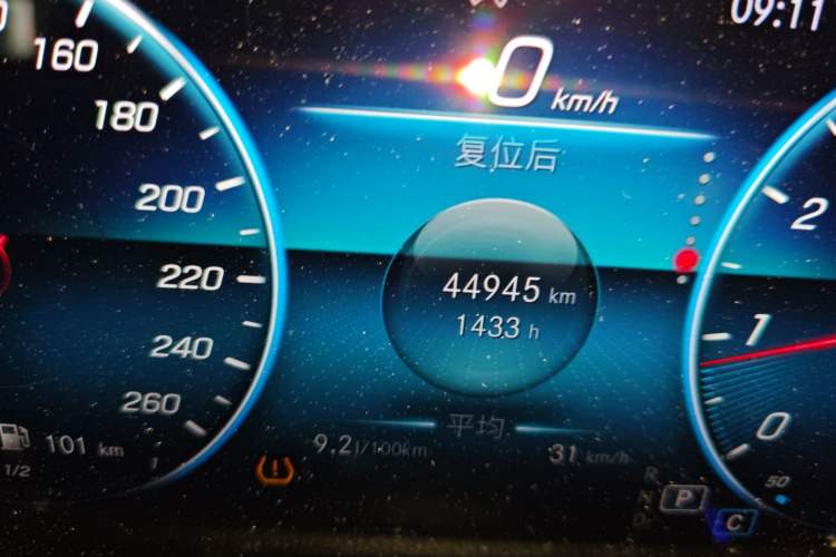 Used Mercedes-Benz GLB 2020 Facelift GLB 200 Fashion Edition Odometer Close Up