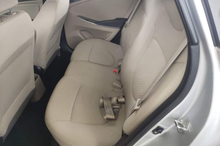 Used Hyundai Verna (older generation) 2014 1.4L Manual Top-Tier Model TOP
