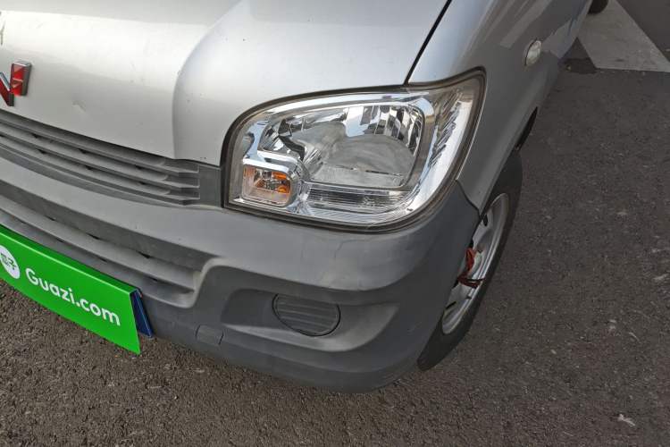 Used Wuling Zhiguang Small Truck 2020 1.2L Double Cab
