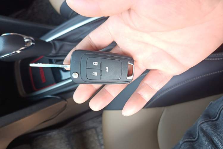 Used Chevrolet Monza 2020 320 Automatic Enjoyment Edition Vehicle Key