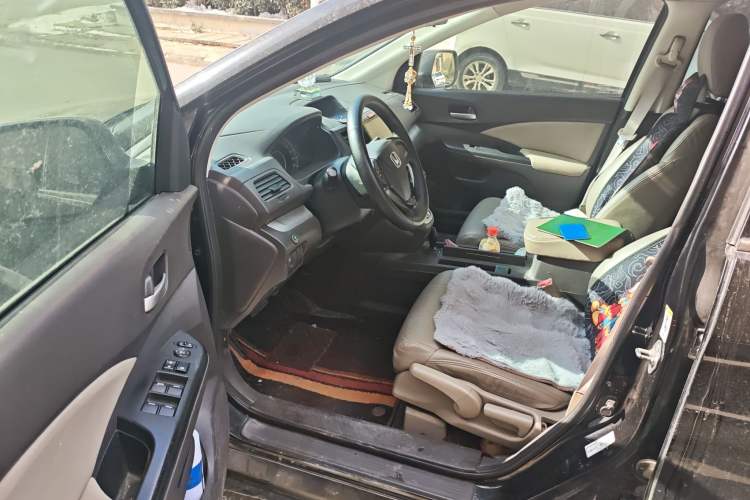 Used Honda CR-V 2012 2.0L two-wheel drive urban version
