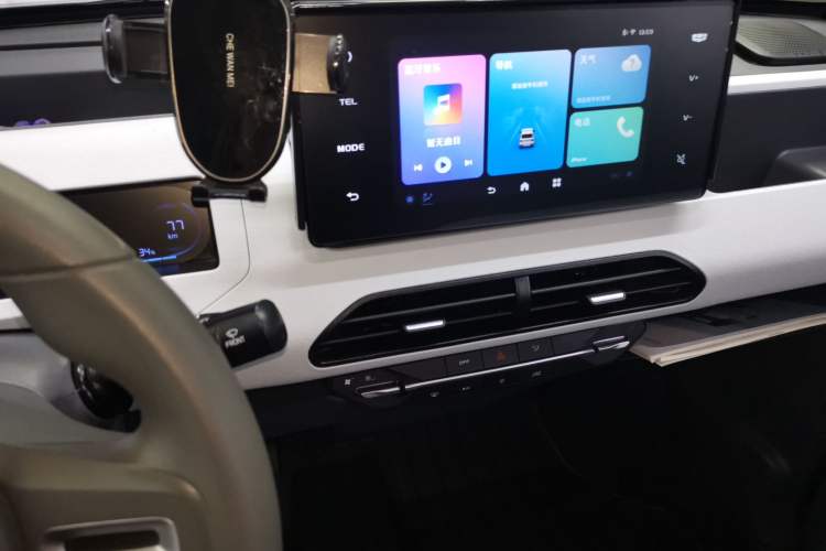 Used Geely Galaxy Panda 2025 210 km – Yuanqi Bear Audio And AC Panel