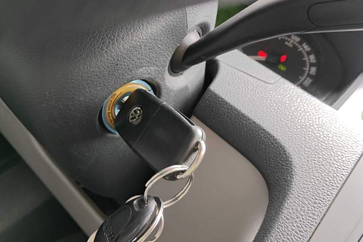 Used Skoda Rapid 2013 1.6L Automatic Smart Selection Model Vehicle Key