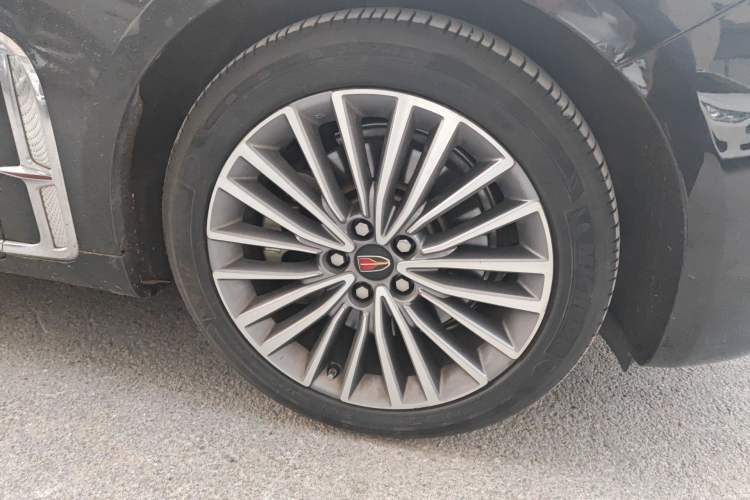 Used Hongqi H9 2022 2.0T Smart Connect Flagship Edition Right Front Wheel Hub