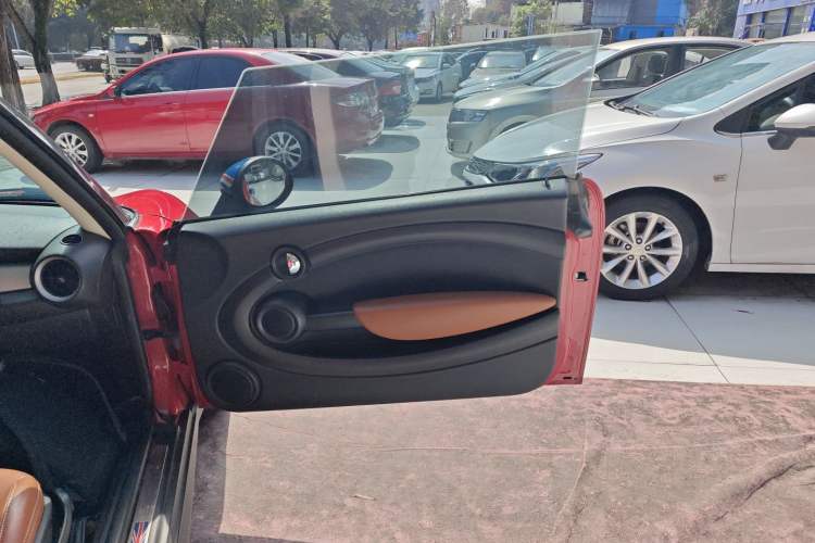 Used MINI MINI 2011 1.6L COOPER Fun
