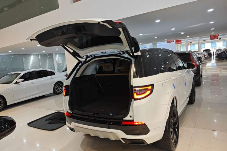 Used Land Rover Discovery Sport 2025 249 PS Performance Tech Edition Trunk