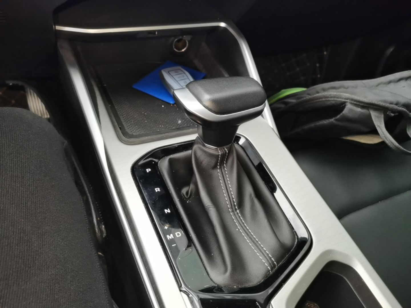 Geely Auto Emgrand 2025 4th Generation 1.5L CVT Luxury Version — снимка 16