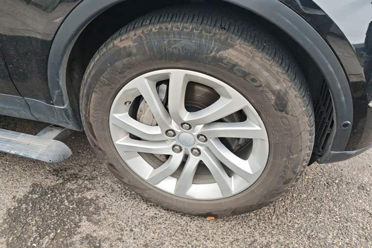 Used Land Rover Discovery 2019 3.0 SC V6 HSE Right Front Wheel Hub