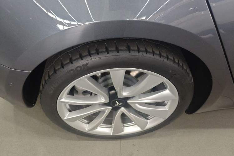 Used Tesla Model 3 2019 Standard Range Rear-Drive Upgraded Version Right Rear Wheel Hub