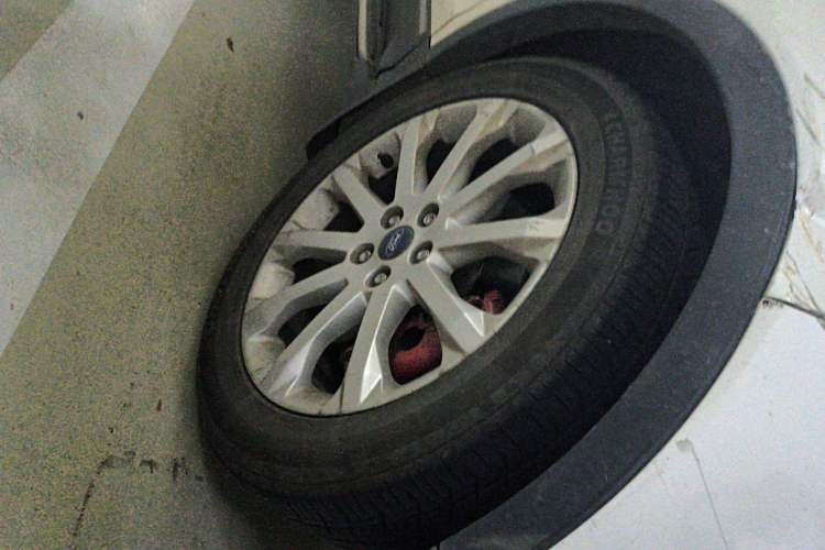 Used Ford Kuga 2015 1.5L GTDi Four-Wheel-Drive Elite Model
