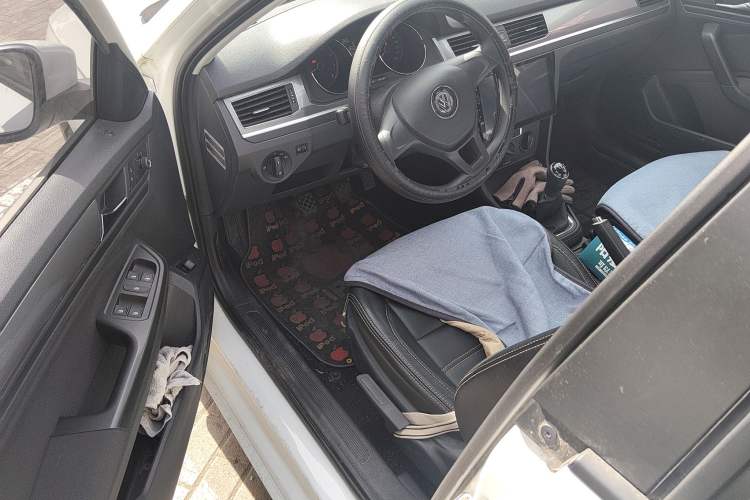 Used Volkswagen Bora 2017 1.6L Manual Fashion Model
