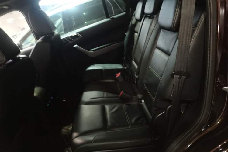 Used Ford Everest 2017 2.0T Gasoline Automatic 4x4 Luxury Edition 7 Seats
