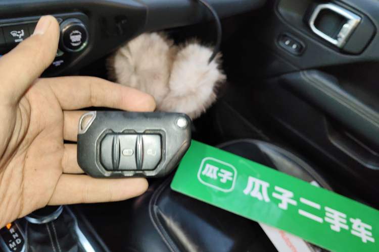 Used Jeep Wrangler 2019 2.0T Sahara Four-Door Version China VI Emission Standard