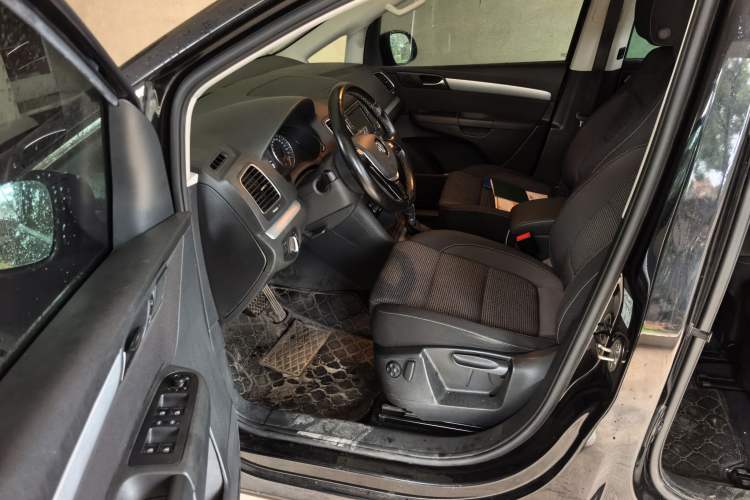 Used Volkswagen Sharan 2018 380TSI Comfort Edition 7-Seater
