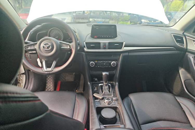 Used Mazda 3 Axela 2017 Sedan 1.5L Automatic Luxury Model Emission Standard China V Center Console