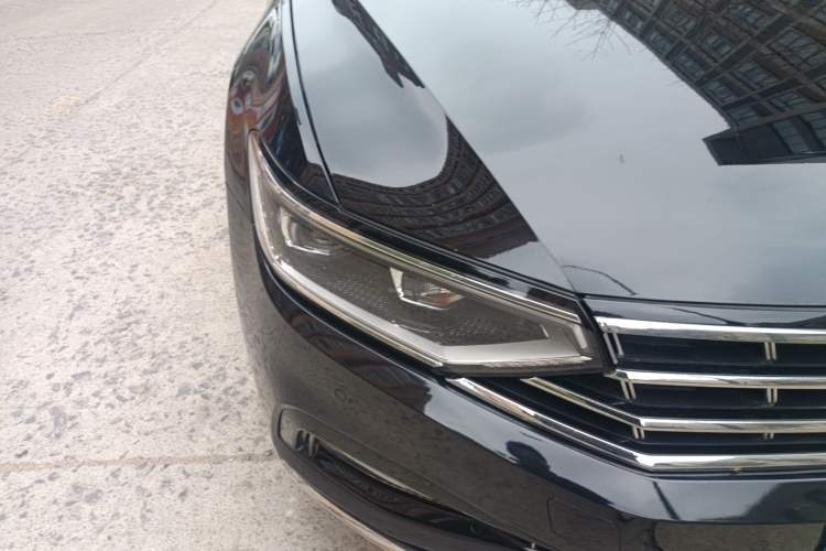 Used Volkswagen Magotan 2020 280TSI DSG Comfort Edition Right Front Headlight