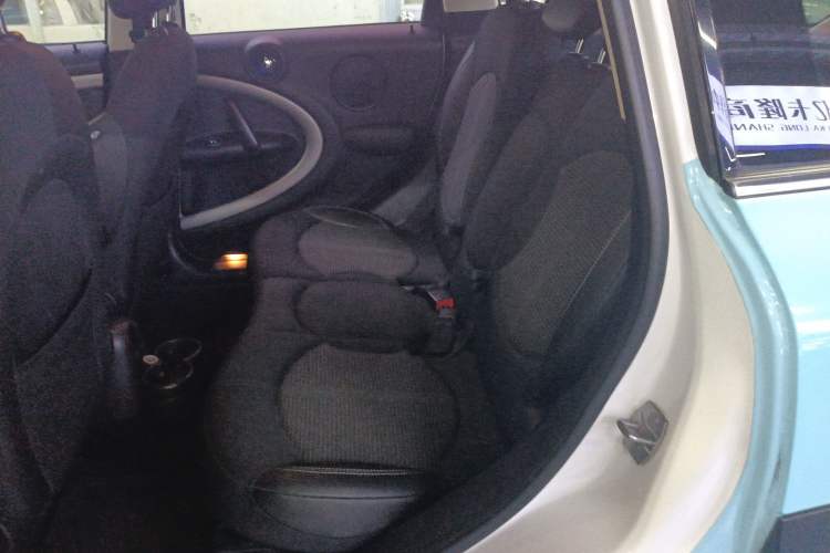 Used MINI Countryman 2014 1.6L COOPER Fun Left Rear Seat