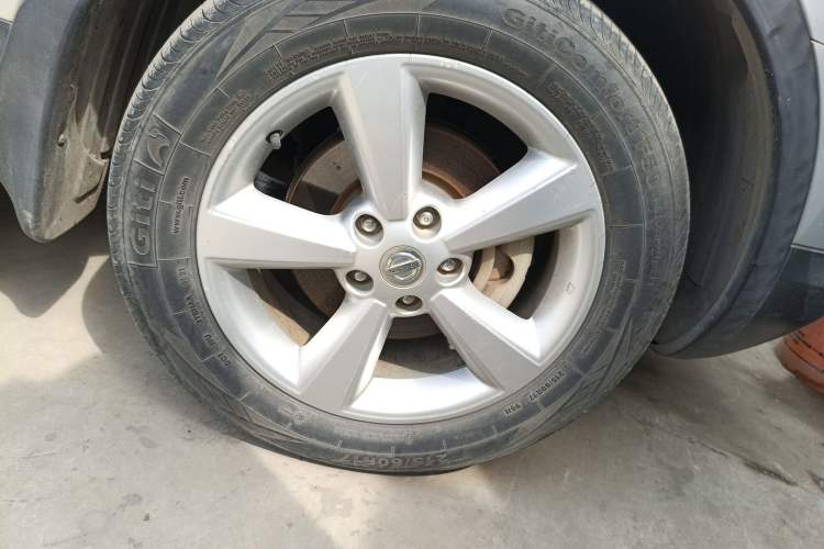 Used Nissan Qashqai 2015 2.0 XV Coolray CVT 2WD Right Front Wheel Hub